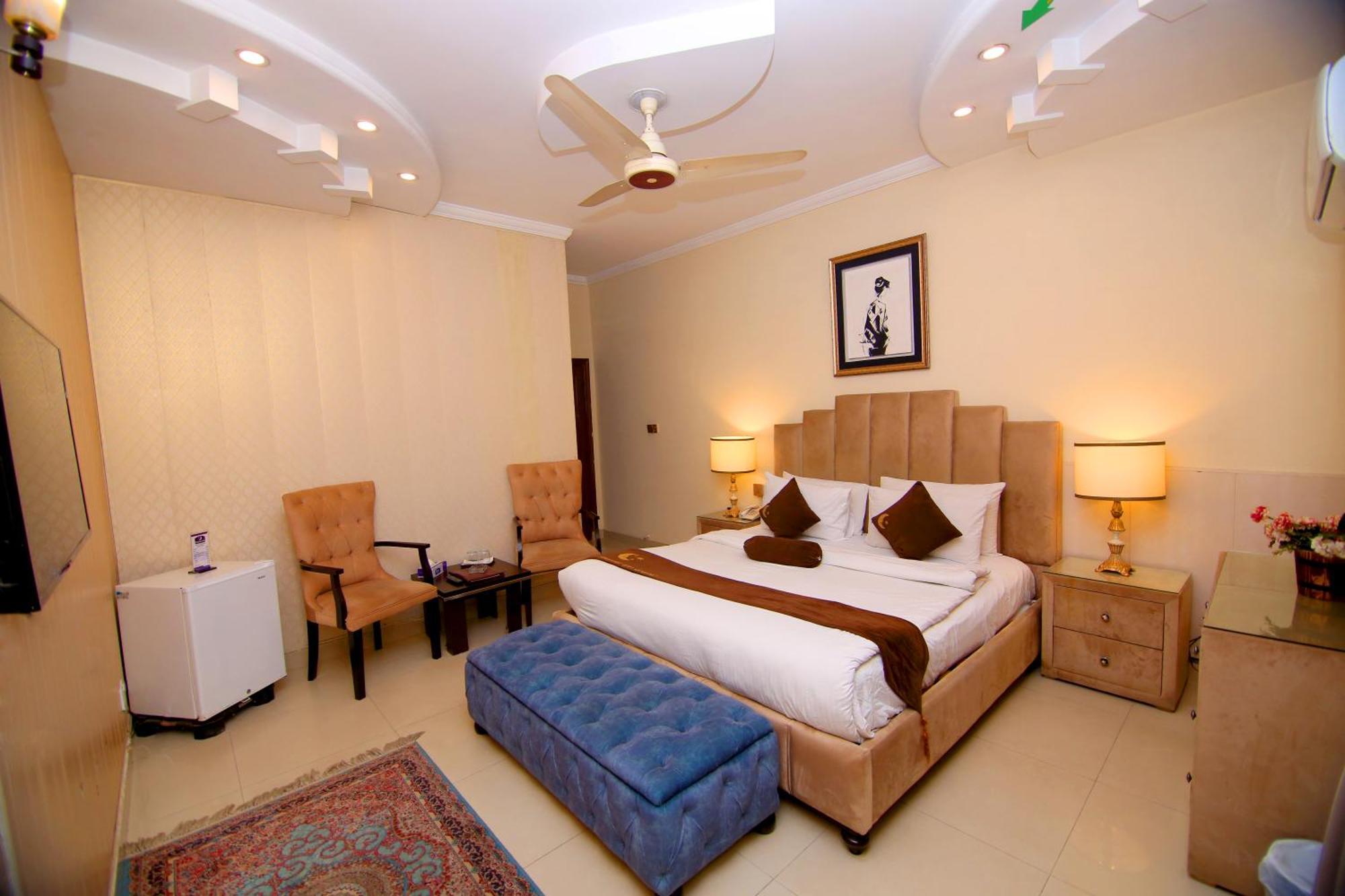 Premier Inn Grand Gulberg 拉合尔 外观 照片