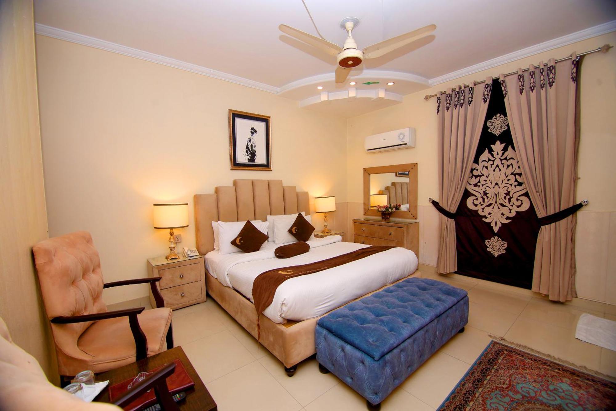 Premier Inn Grand Gulberg 拉合尔 外观 照片