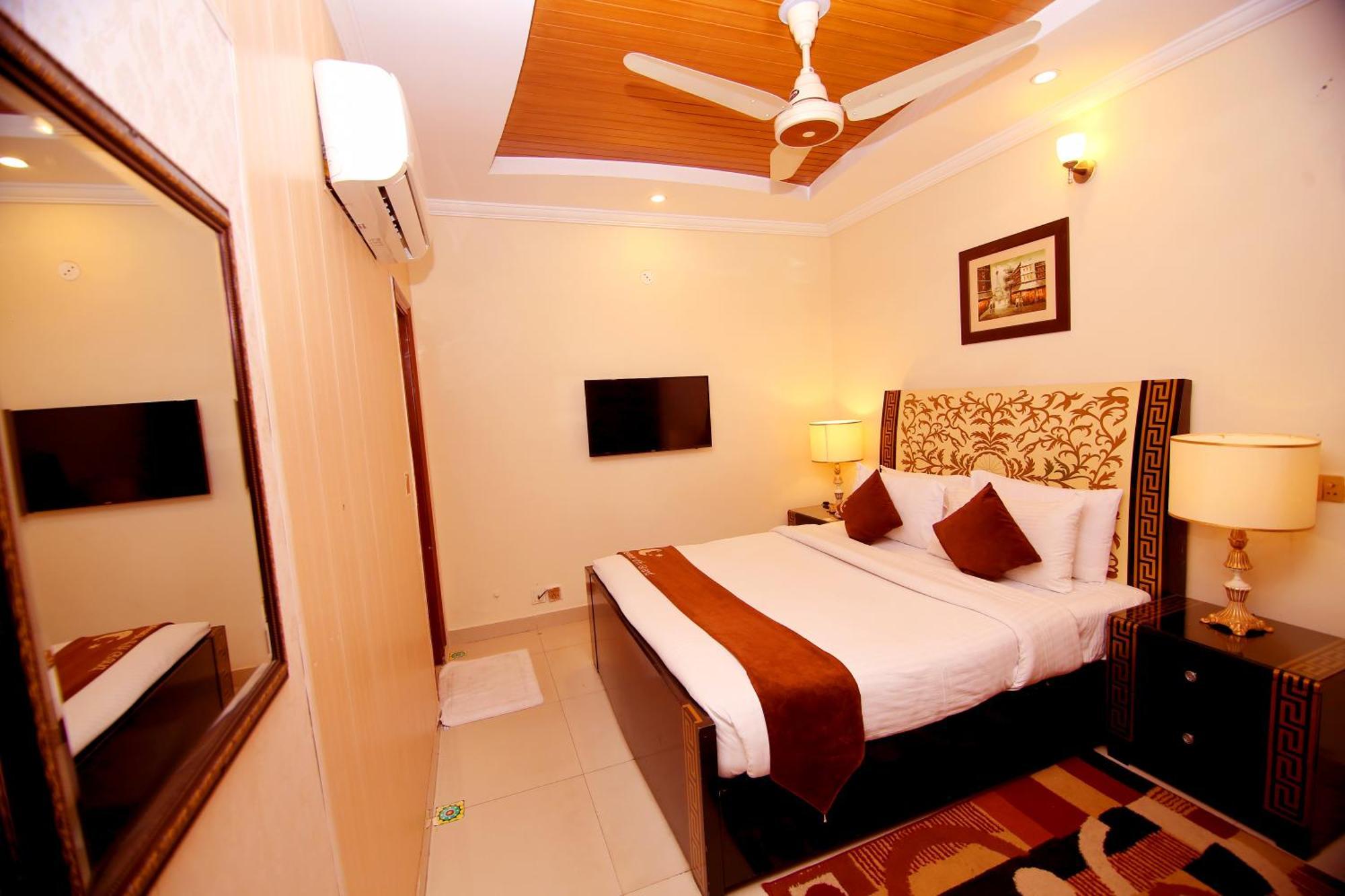 Premier Inn Grand Gulberg 拉合尔 外观 照片